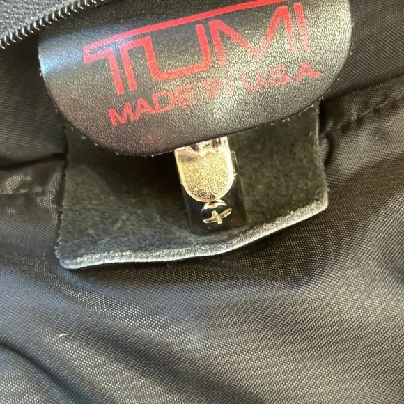 Tumi Black Luggage Travel Bag Durable Nylon - Picture 11 of 14